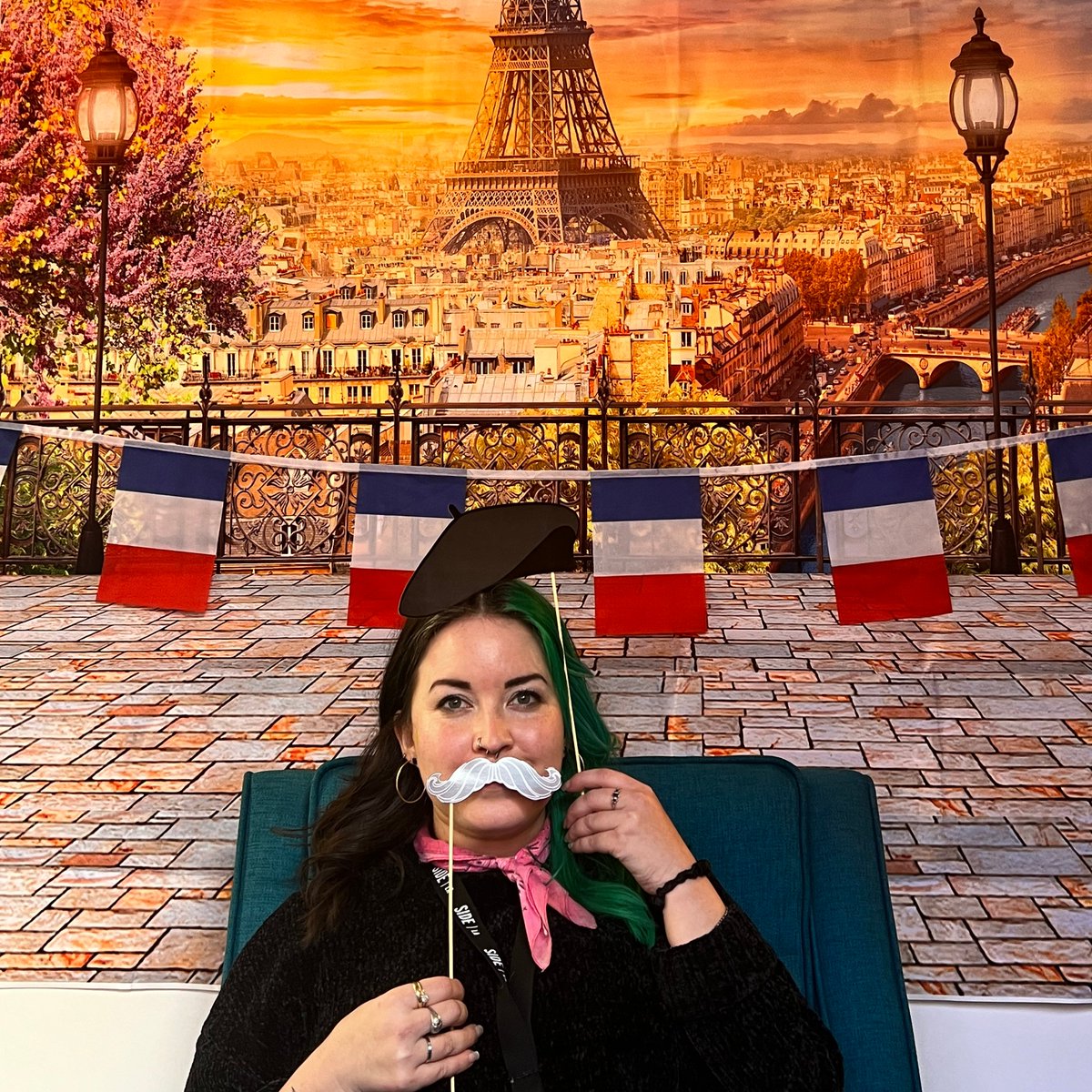 SideGlobal's tweet photo. Bonjour! 🥐💚🇫🇷
To celebrate the opening of our #SIDEParis studio,
our global teams joined in with a French-themed breakfast!
From Shanghai to London and LA, we enjoyed some traditional French delicacies to mark this exciting occasion.
#SIDEParis #GlobalTeam #Breakfast https://t.co/gKt5gxw1sR