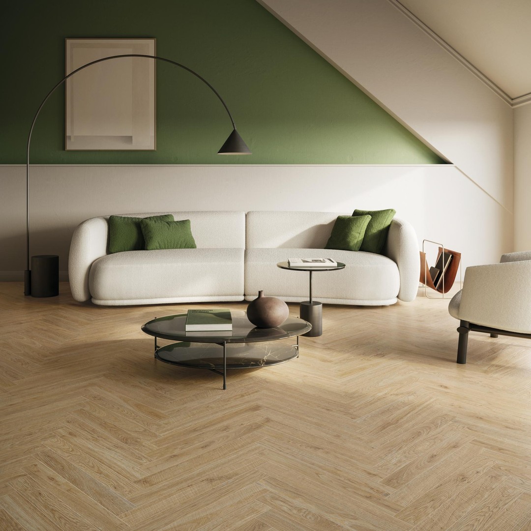 supergres's tweet image. Have you always dreamed of a wooden floor for your living room but  the idea that it is too delicate got you stuck?

Here is the solution: our wood-effect ceramics with warm tones and a modern design.

The ceramic is resistant, easy to clean and long-lasting.

In the pic, one of