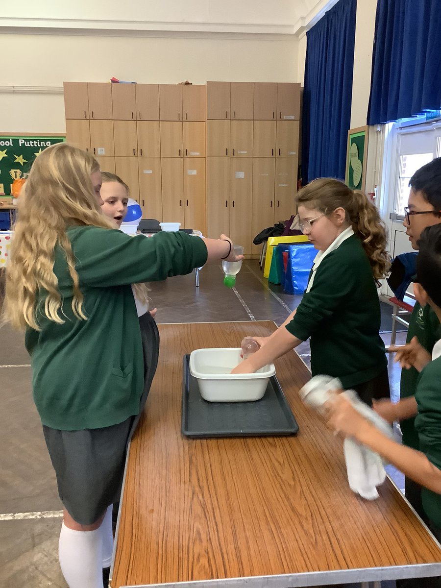 agjsschool's tweet image. Birch are having fun learning about forces in their fab science workshop today. #agjbirch #agjyear5 #agjscience