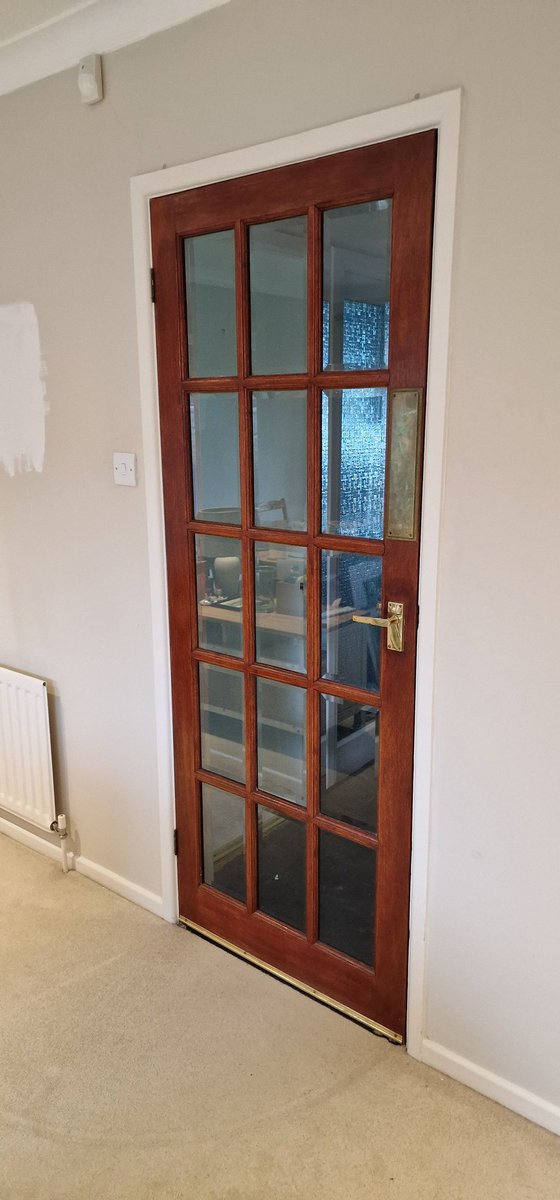 otmdecorating's tweet photo. Recent redec of sitting room.

Walls in F&amp;B Hague Blue and Ammonite colour matched into @Brewerspaints Albany Durable Matt
Door primed with @CaparolUK Haftprimer
Woodwork finished in @Tikkurila_UK Helmi10 in pbw. https://t.co/ZnXCVSoB9K