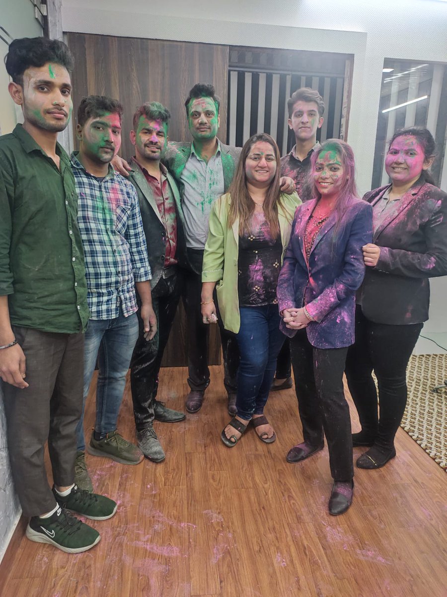 Office wali Holi!🥳
.
.
.
#happyholi #holi #holifestival #officewaliholi  #trendingsongs #holifest #colourfestival #funday #festivalofcolours #holi023 #happyholi2023 #officefun #officejoy #chotiholi #holikadahan #holisong #kbuyersclub #realtor