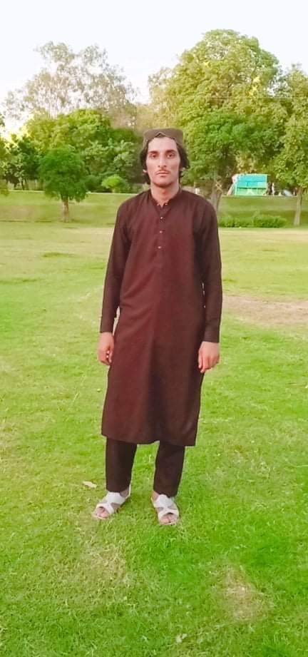 ZiaMarwat19's tweet photo. Last day Two brothers abducted from their residence in Lahore, Pindi Stop belongs to #LakkiMarwat , yet no information about them. It's not good as soon possible release him. 
#ReleaseMissingPersons https://t.co/GzqE3WxVE8
