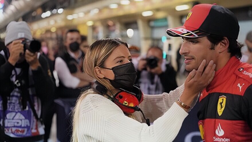 forsainz's tweet photo. “i admire carlos a lot and i accompany him whenever i can. i really like going to see him.” https://t.co/8b6eo1uh0u