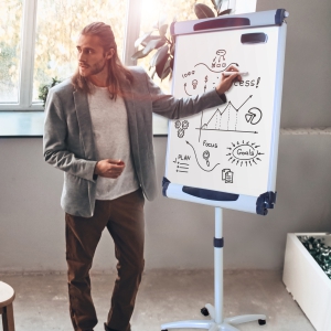 ParrotProducts's tweet photo. Upgrade Your Office - "Office Solutions That Make Sense"  https://t.co/S9JpSEzaBy 
 
Shop online and stand in line to win our Home office hamper 

What's in the hamper? 
1. Scissor Grey 
2. Highlighters 
3. Calculator 12 digital
4. Bluetooth speaker 
5. Video Conference Webcam https://t.co/GbRvRhYKm4