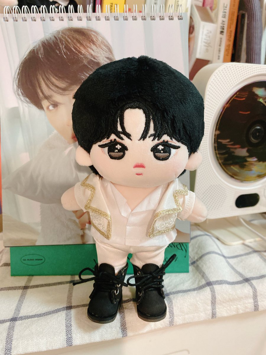 choco_woon's tweet photo. #등커스 옷 와서 내새꾸 섹시해짐ㅋㅋㅋㅋㅋㅋㅋㅋㅋㅋㅋㅋㅋㅋㅋㅋ #하성운 #인형 https://t.co/WsMa0ZBljV