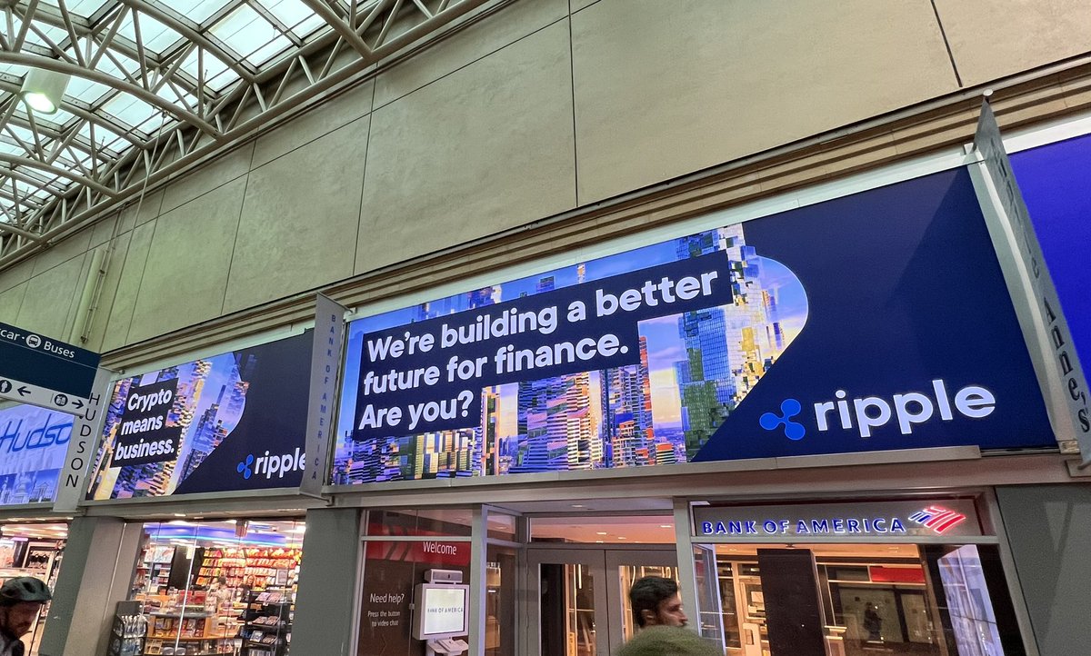 IanAndrewsDC's tweet photo. Didn’t expect to see Crypto adverts back in DC union station this year -> https://t.co/OkHLudfovO
