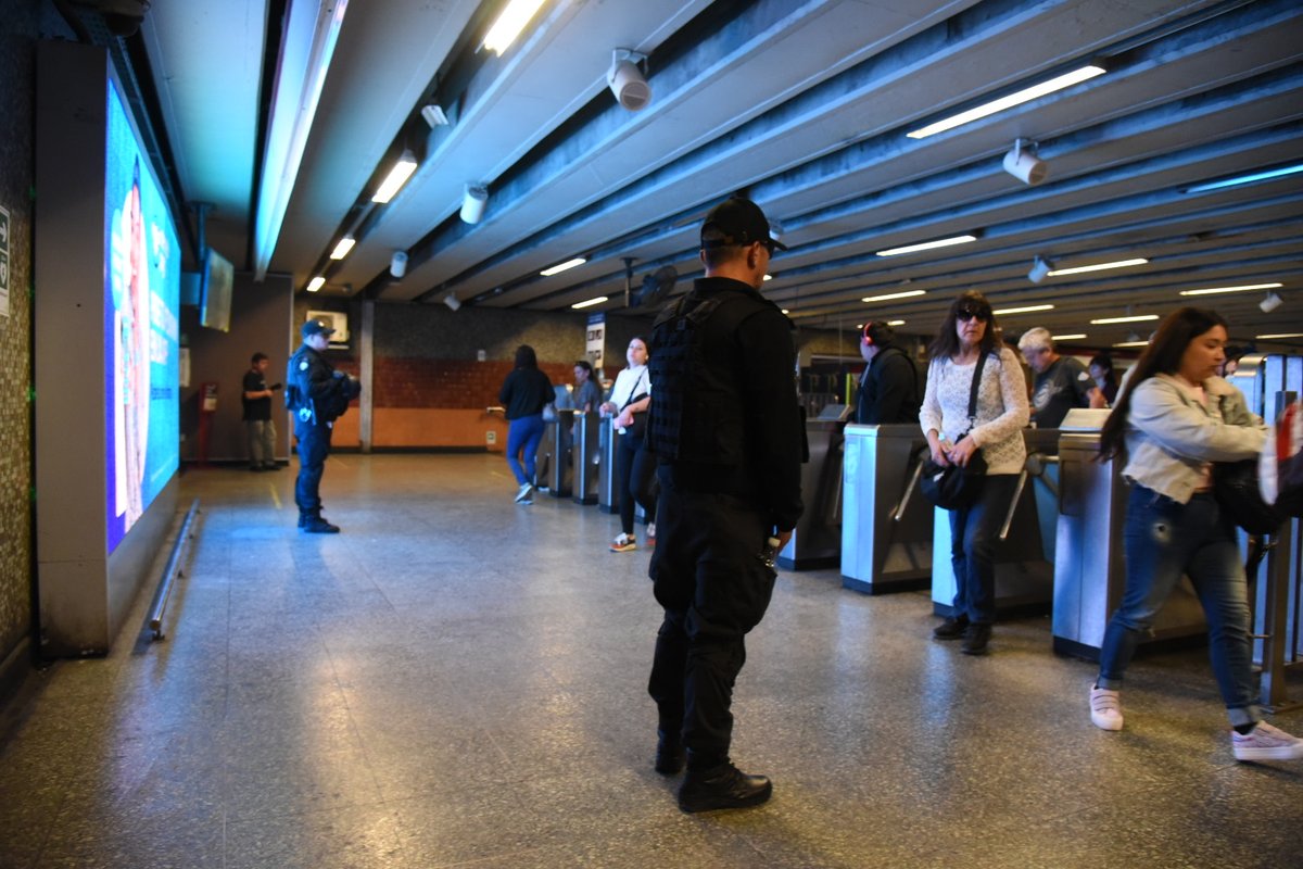 Metro de Santiago tweet media