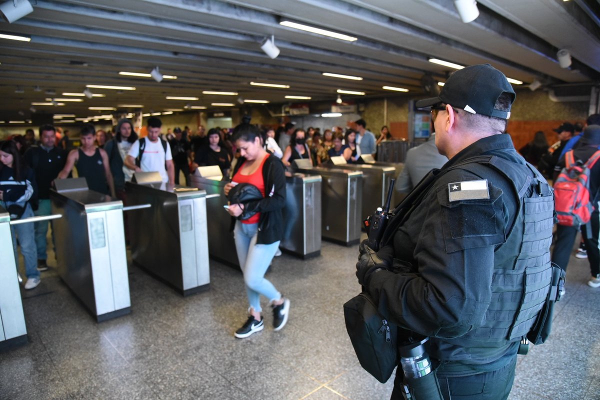 Metro de Santiago tweet media