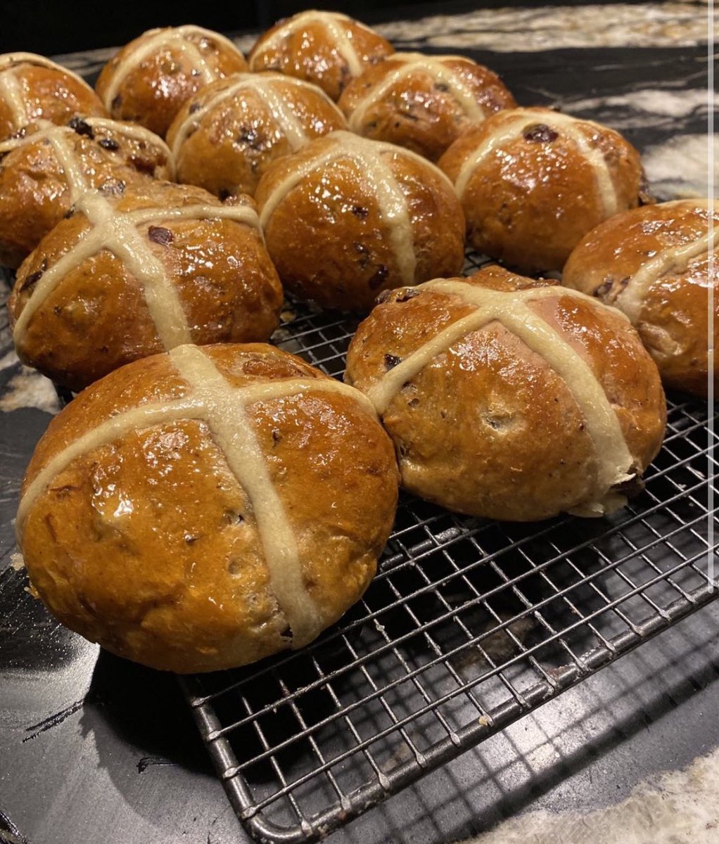 Is it time for the #breadmanwalking hotties to do their brief annual thing? I will put them on this weekend if the congregation wishes it.
#hotcrossbuns #easterbuns #easterbake #bunstagram #dublinfood #dublinfoodie #irishfoodblog