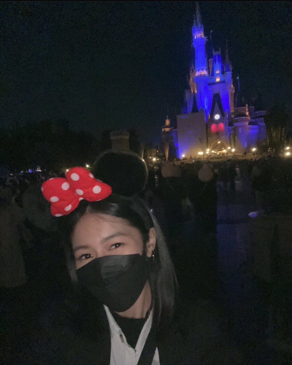 _kaomiah's tweet photo. 📍 Tokyo, Disneyland 

@kaori_oinuma | @KaoMiahOFC https://t.co/qXSrdFLLFQ