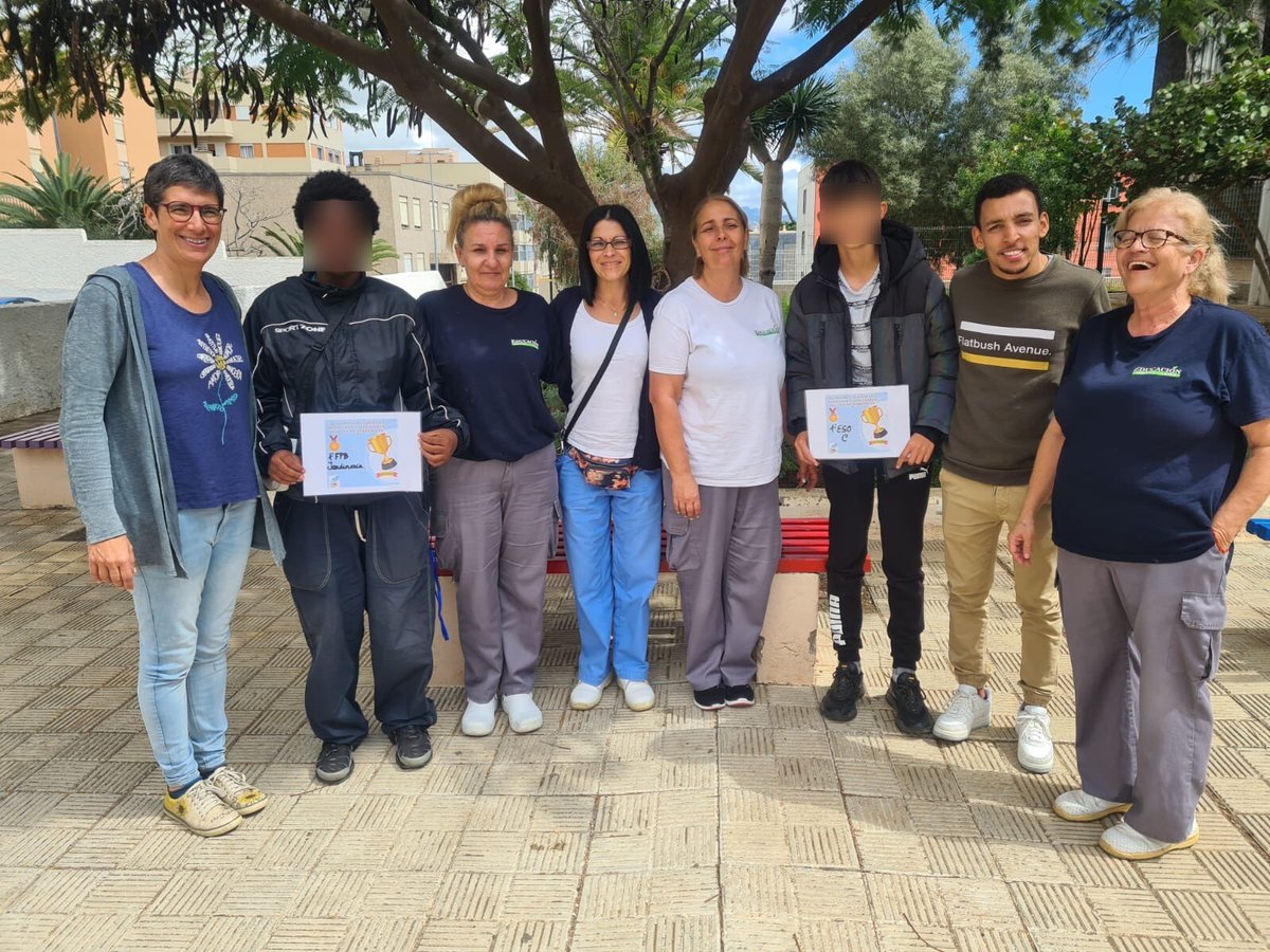 iesbparmas's tweet photo. 🆕🗣 Las aulas más limpias del mes de febrero fueron 1º ESO C y 1º FPB de Jardinería👏🏼👏🏼 ¡Felicidades!!Continúa el reto destinado a mejorar el orden en las aulas, enmarcando esta actividad dentro del Eje de Educación Ambiental y Sostenibilidad de la Red-Canaria InnovAS #PIDAS👏🏼👏🏼 https://t.co/YAEwcfSJC6