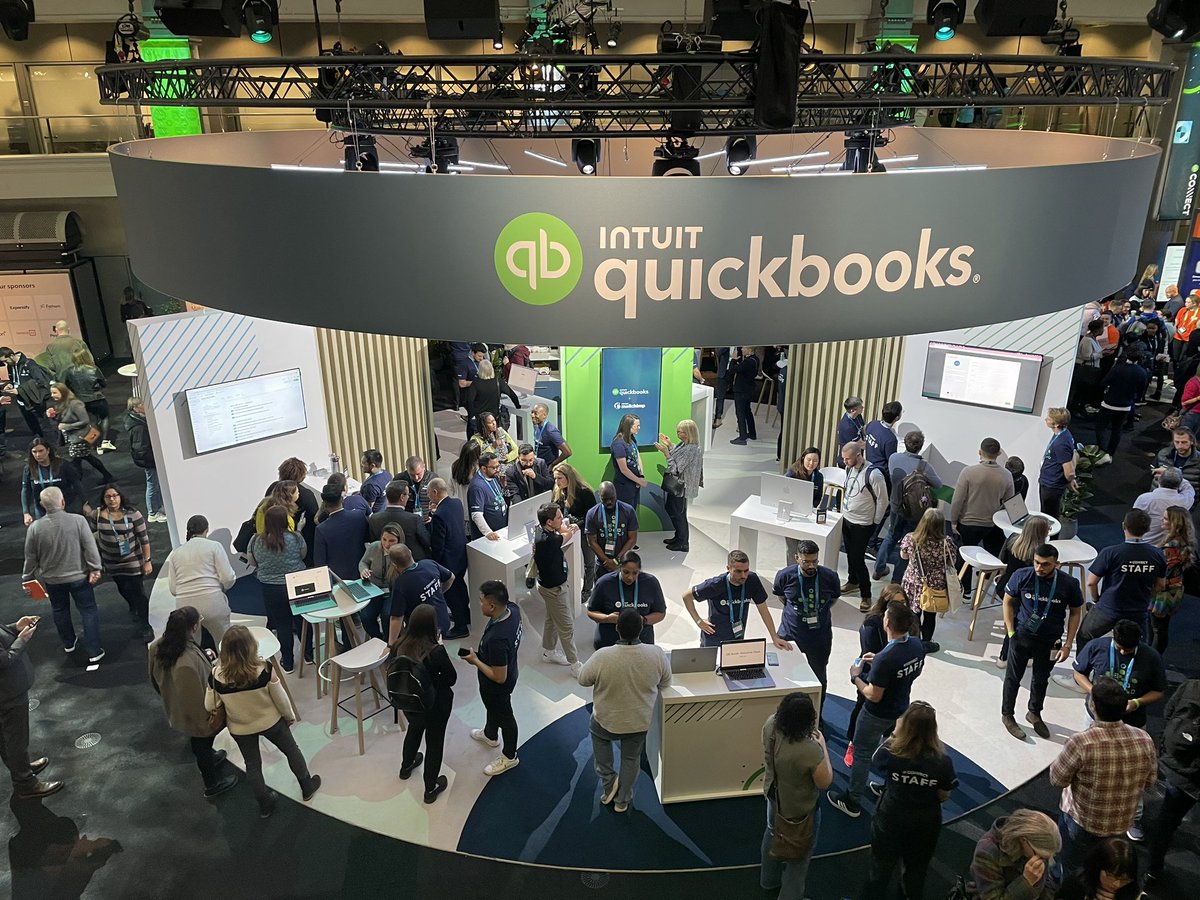 We’re back 💚 A packed agenda today for our accountant community with <a href="/QuickBooksUK/">Intuit QuickBooks UK</a> at #QBConnect  Thanks to everyone who’s joined us! 🙌