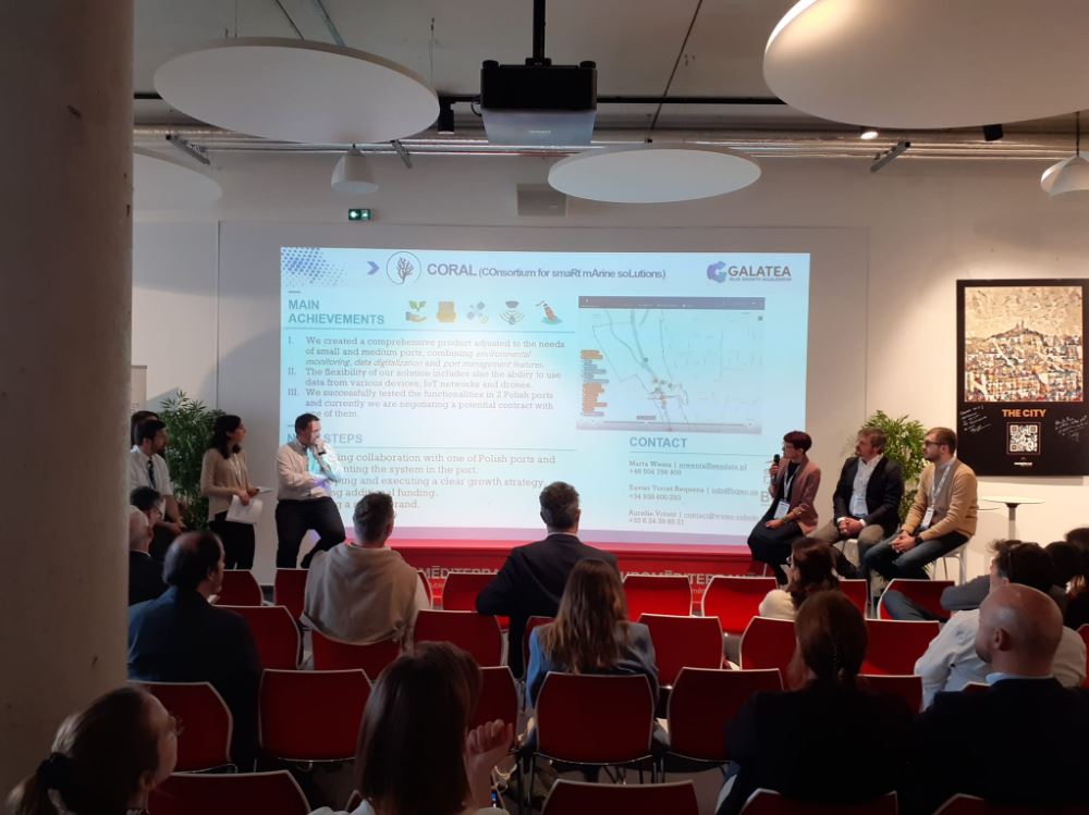 CatalanWaterP's tweet photo. 💧El projecte CORAL, participat per
@bgeo_opengis , #SeaData i #WaterRobotics , és presentat a la taula rodona d'innovació en ports a l'acte de tancament del projecte @galatea_project.
#GALATEA #BlueGrowth #BlueEconomy https://t.co/B8qVI3XQtY