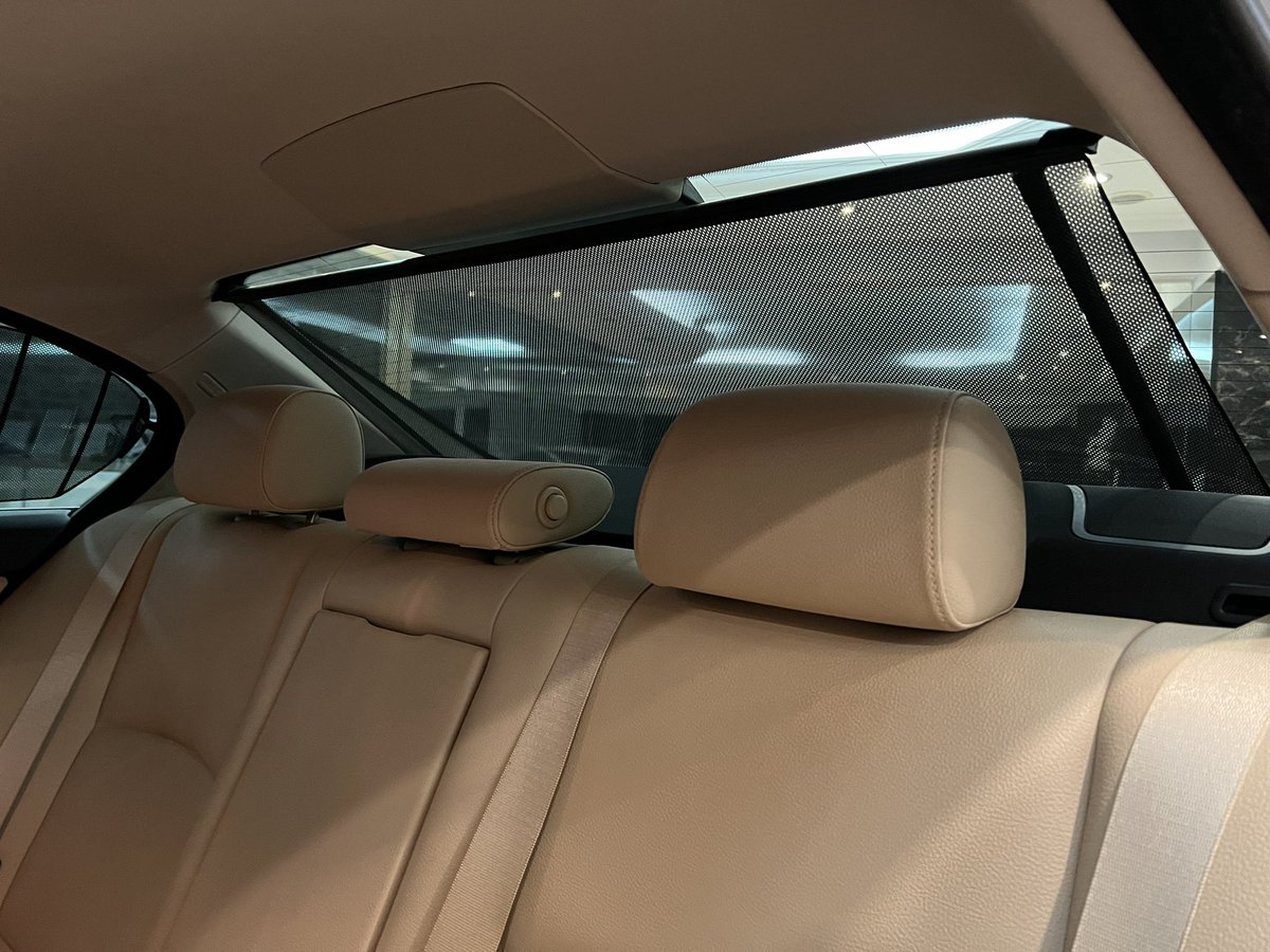 •••EMİRLER•••

BMW 520i EXECUTIVE PLUS

#bmw #bmw5series #bmw520i #bmwlove #bmwlife #bmwgram #bmwrepost #bmwclub  #luxurylifestyle #luxurycars #luxury #cargram #carporn #carphotography #carinstagram #emirler   #emirlerotomotiv #emirlerotomotivizmir #emirlershowroom