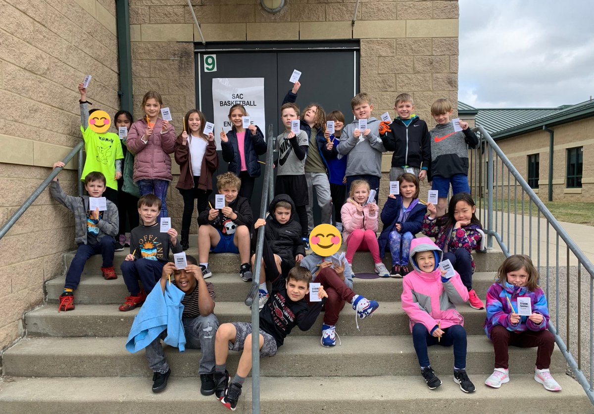 EmmaGalyon's tweet photo. Need to identify if a storm is headed your way? We are ready and able to help! #weatherunit #stormspotters #weatherexperts ⛈ #WeareAviators https://t.co/EApkb8Crxq