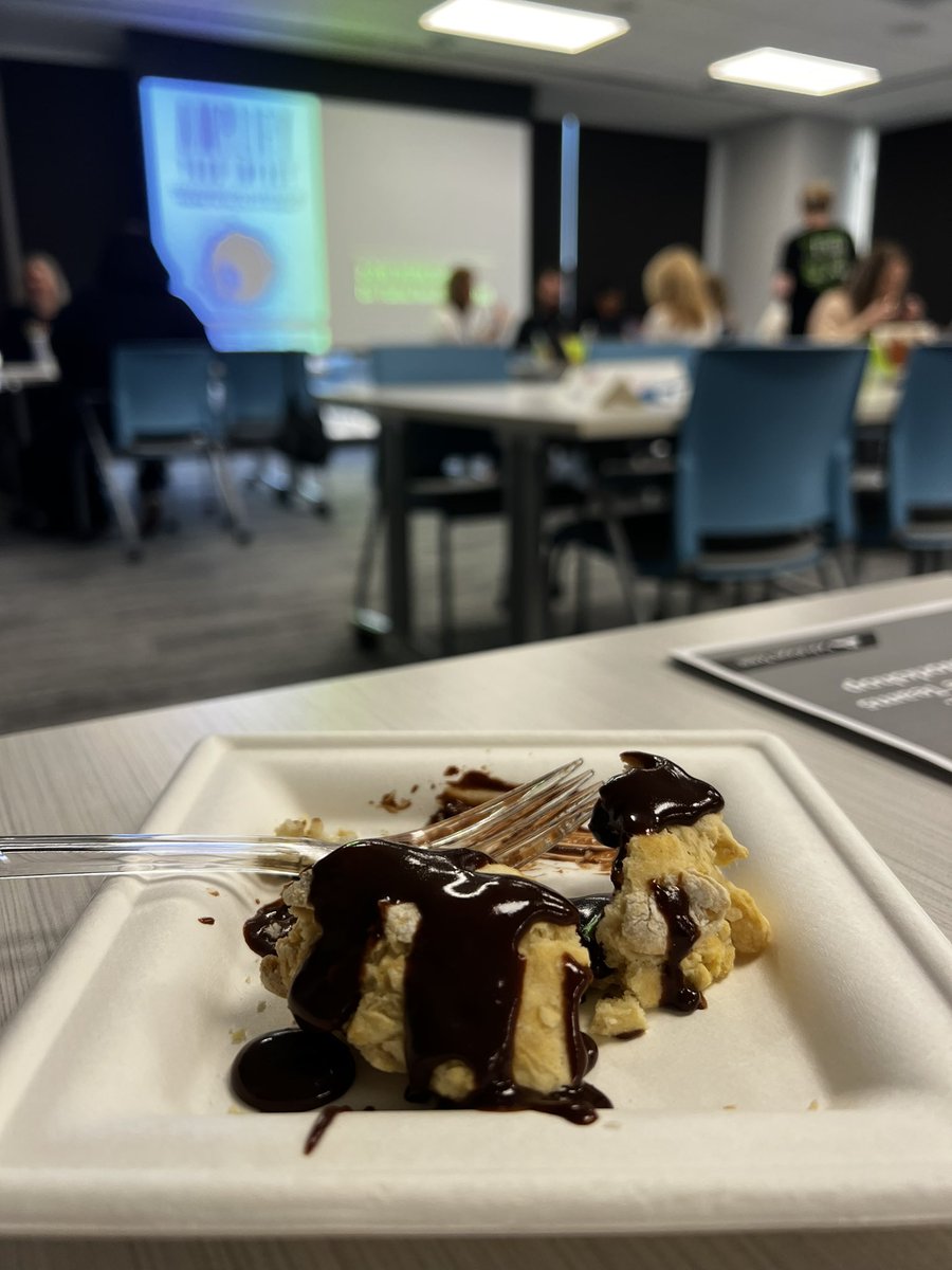 TFerribyThomas's tweet photo. Biscuits and CHOCOLATE gravy for breakfast?!!! Solution Tree Arkansas does it right! #atplc #nextlevelplc @SolutionTreeAR https://t.co/cYhLDt96y7