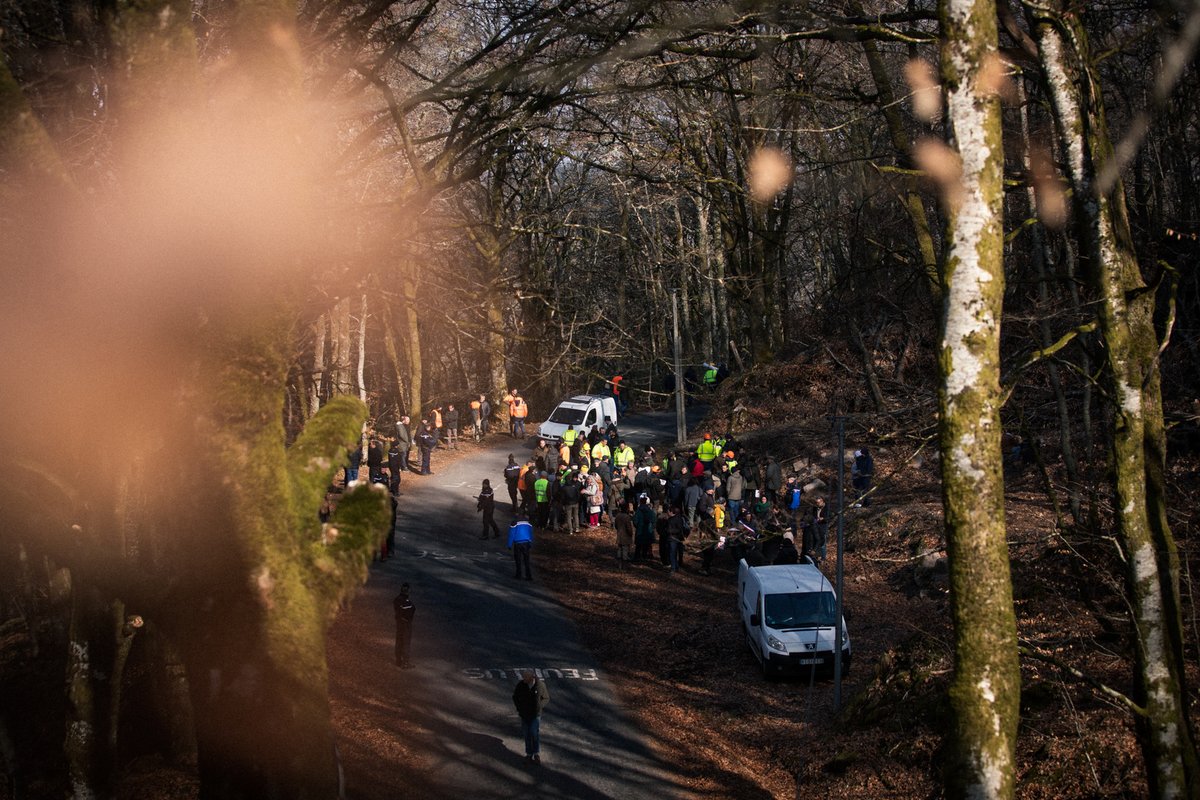 Céline Levain (@celinelevain) on Twitter photo Mon reportage à Tarnac dans le Limousin pour <a href="/Reporterre/">Reporterre 🌍 | Le média de l'écologie</a> .
Écologistes et exploitants forestiers s'opposent dans un projet de coupe rase d'une forêt de feuillus.
🖋️ Gaspard d'Allens Mon reportage à Tarnac dans le Limousin pour <a href="/Reporterre/">Reporterre 🌍 | Le média de l'écologie</a> .
Écologistes et exploitants forestiers s'opposent dans un projet de coupe rase d'une forêt de feuillus.
🖋️ Gaspard d'Allens