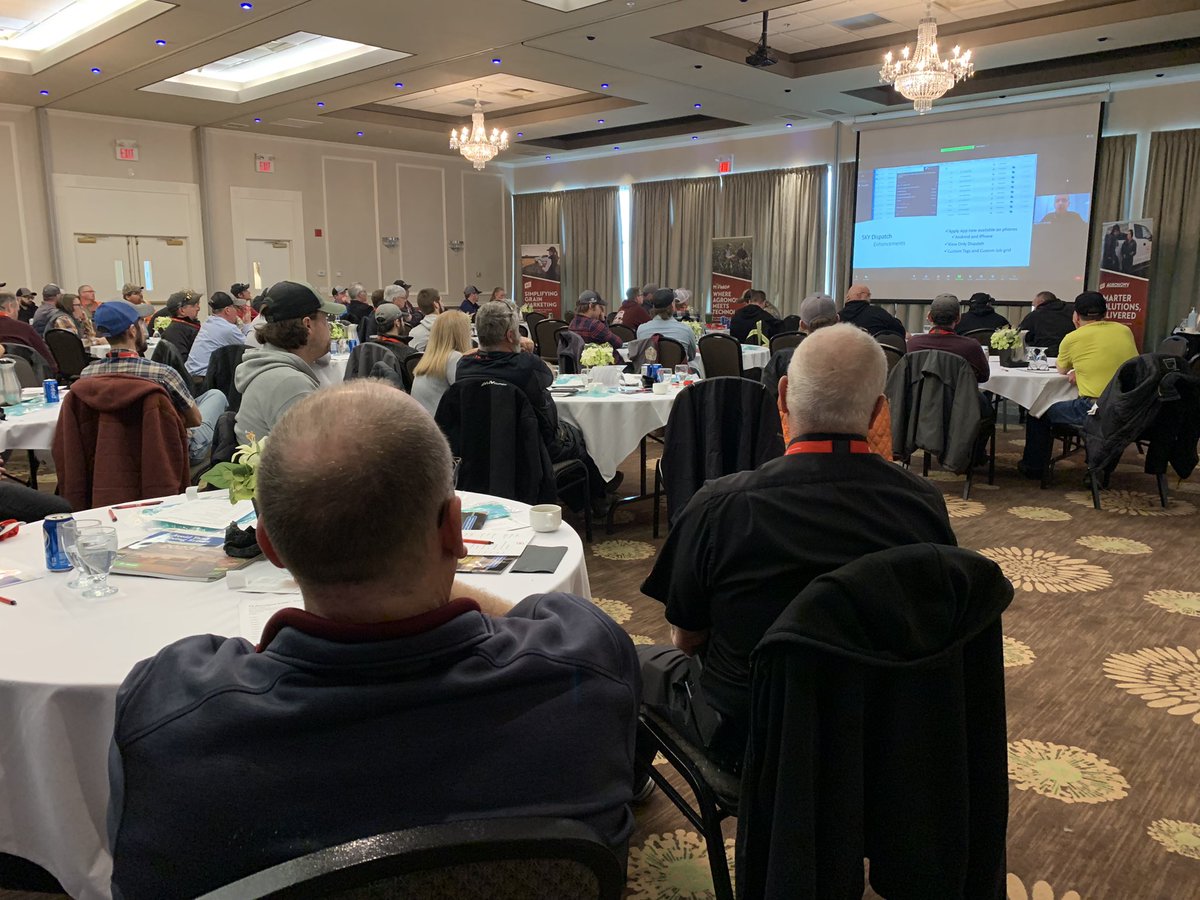 Central_ON_FS's tweet photo. The last session of the afternoon features @GROWMARK Brendan Bachman who gives us an exciting view of the future of ag technology which helps us with awareness, improved communication and efficiency. #FSinthefield #myFS https://t.co/KbUeSKJWTl