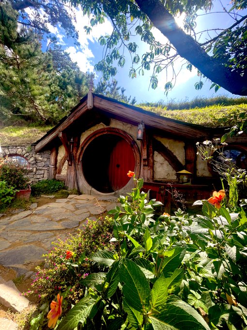 I have finally made it to The Shire ? always been near the top of my bucket list https://t.co/pkswoV