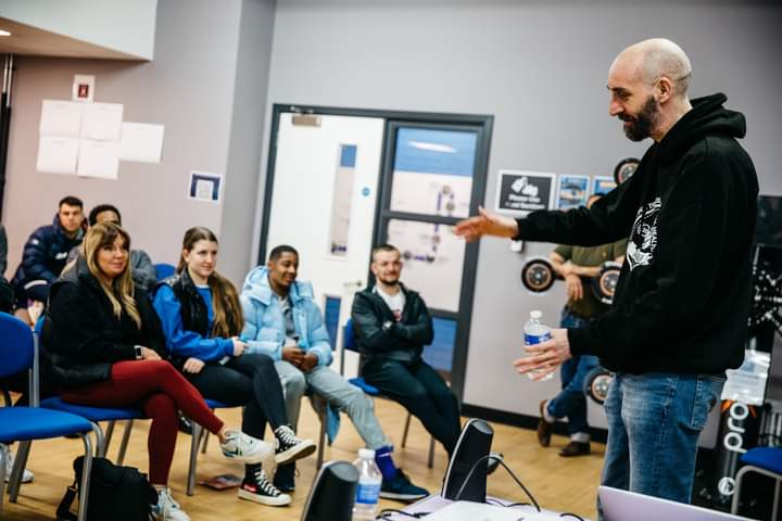 talkntrain's tweet photo. Really proud to speak to other clubs at Empire Fighting Chance Bristol last week about our journey over the last 12 months and to talk about all the work we are putting in to the project. 🥊👍👊
@SY_VRU @VARotherham @TNLComFund @dcboxingfitness https://t.co/thrUYdsZq7