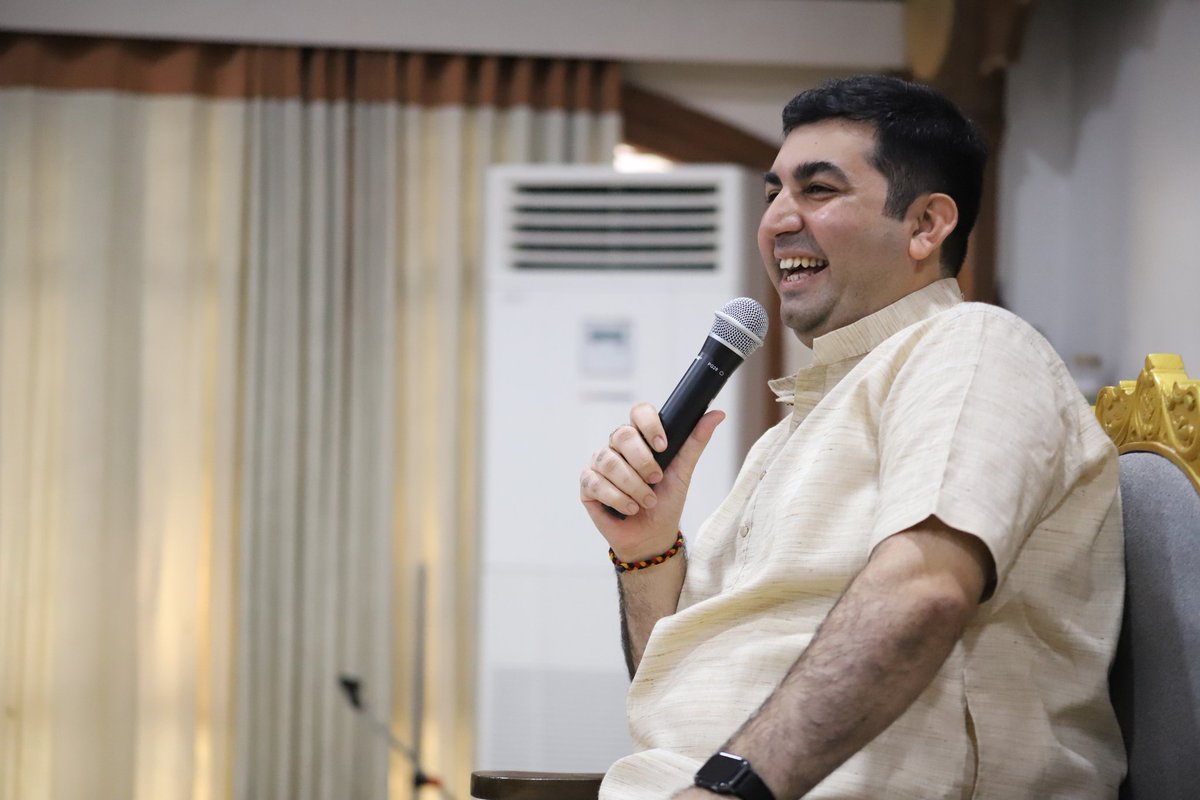 jitubhaiyajgd's tweet image. 65+ lives transformed in the recent Weekend Special #ArtofLiving #HappinessProgram at the beautiful and serene #Gujarat Ashram at Vasad!
#srisriravishankar #srisri #sudarshankriya #pranayam #Meditation #health #Happiness #mentalfitness #mentalhealth #clarity #confidence