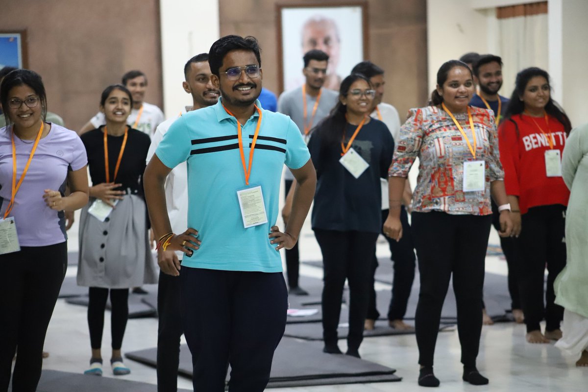 jitubhaiyajgd's tweet image. 65+ lives transformed in the recent Weekend Special #ArtofLiving #HappinessProgram at the beautiful and serene #Gujarat Ashram at Vasad!
#srisriravishankar #srisri #sudarshankriya #pranayam #Meditation #health #Happiness #mentalfitness #mentalhealth #clarity #confidence