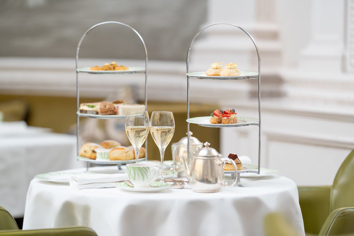 A gift to remember this Mother's Day. Treat mum to our Champagne Afternoon Tea Experience in Palm Court. 

Discover our gift experiences - roccofortehotels.com/hotels-and-res…

#TheBalmoral #RoccoForteHotels #RoccoForteFriends #BalmoralMoments #MothersDay #MothersDayGift #AfternoonTea
