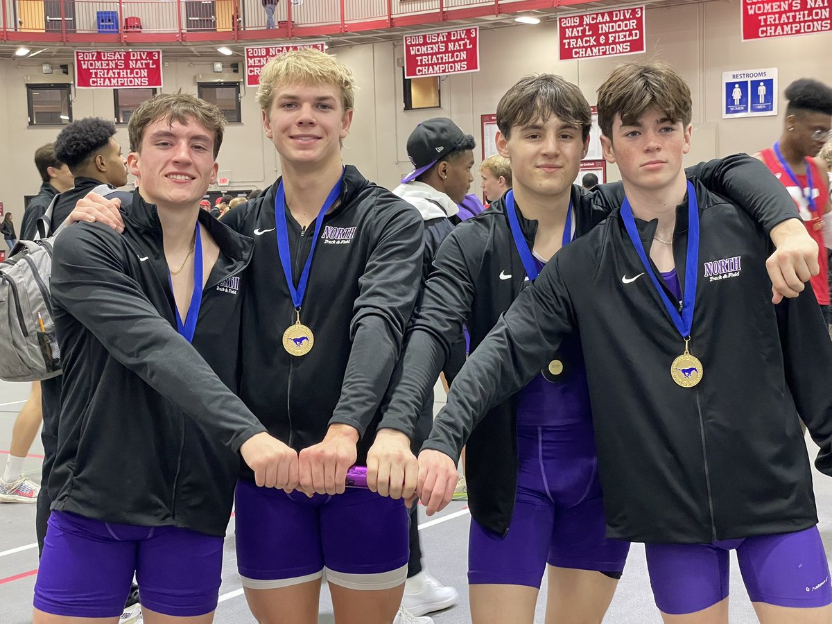 Strong finish to a strong night from our 4x4 last night at the Mustang Relays.  <a href="/willguerin23/">Will Guerin</a> ,<a href="/jackson_irby6/">Jackson Irby</a>, <a href="/Eddington13Ryan/">ryan eddington</a>, <a href="/DaveroVince/">Vince Davero</a>.