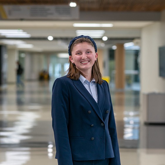 TAMUEngineering's tweet photo. Emilia Mrugala, #TAMUCHEN student, landed an internship this summer with one of the biggest oil refineries in the US, @MarathonPetroCo.
"Understanding how the refinery process works is an important skill & knowledge to have." - Emilia Mrugala '25
More: https://t.co/T1mdcwtfor https://t.co/sHBm5mzYgC