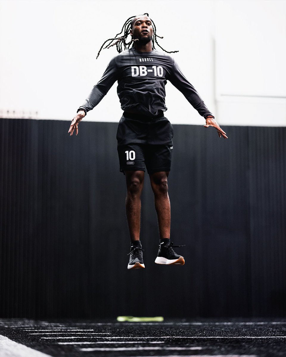 NFLFrance's tweet photo. Revisitez l’expérience ‘Athlete HQ’ à la Scouting Combine NFL 2023 présentée par NOBULL.

#IAMNOBULL #TrainingIsEverything #NFLCombine https://t.co/dZGb64eYm9