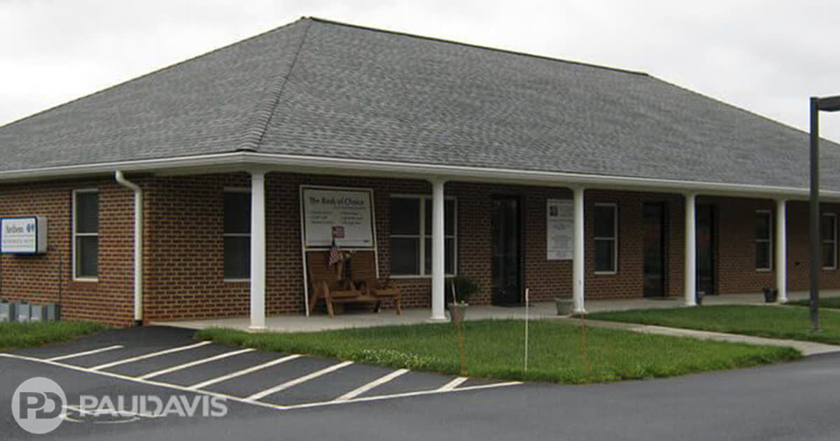 PDUtah's tweet image. Paul Davis of Omaha collected HOW many canned goods for the Food Bank for the Heartland @Food4Heartland? bit.ly/4016GB8