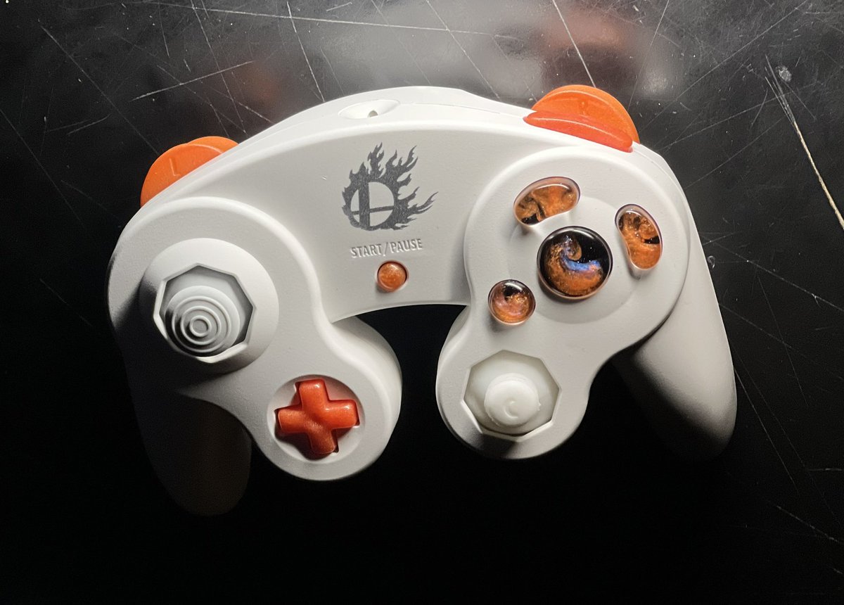 thebuttonbender's tweet image. ‘Fading sun’ 🧡🌅🧡 #cgcc