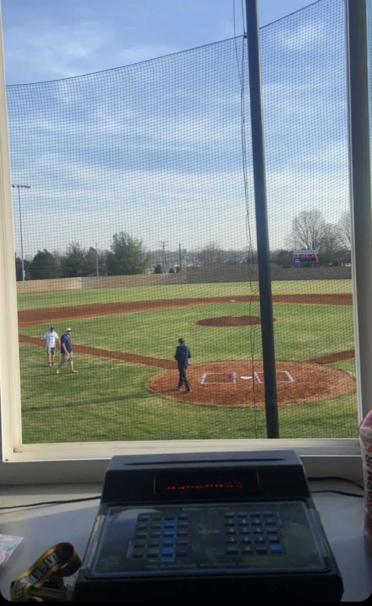 Coach_LBell's tweet image. Good scrimmage yesterday. Our JV - Full of first time baseball players Vs. our middle school program! Lots of talent coming through the reigns. 💪🏼