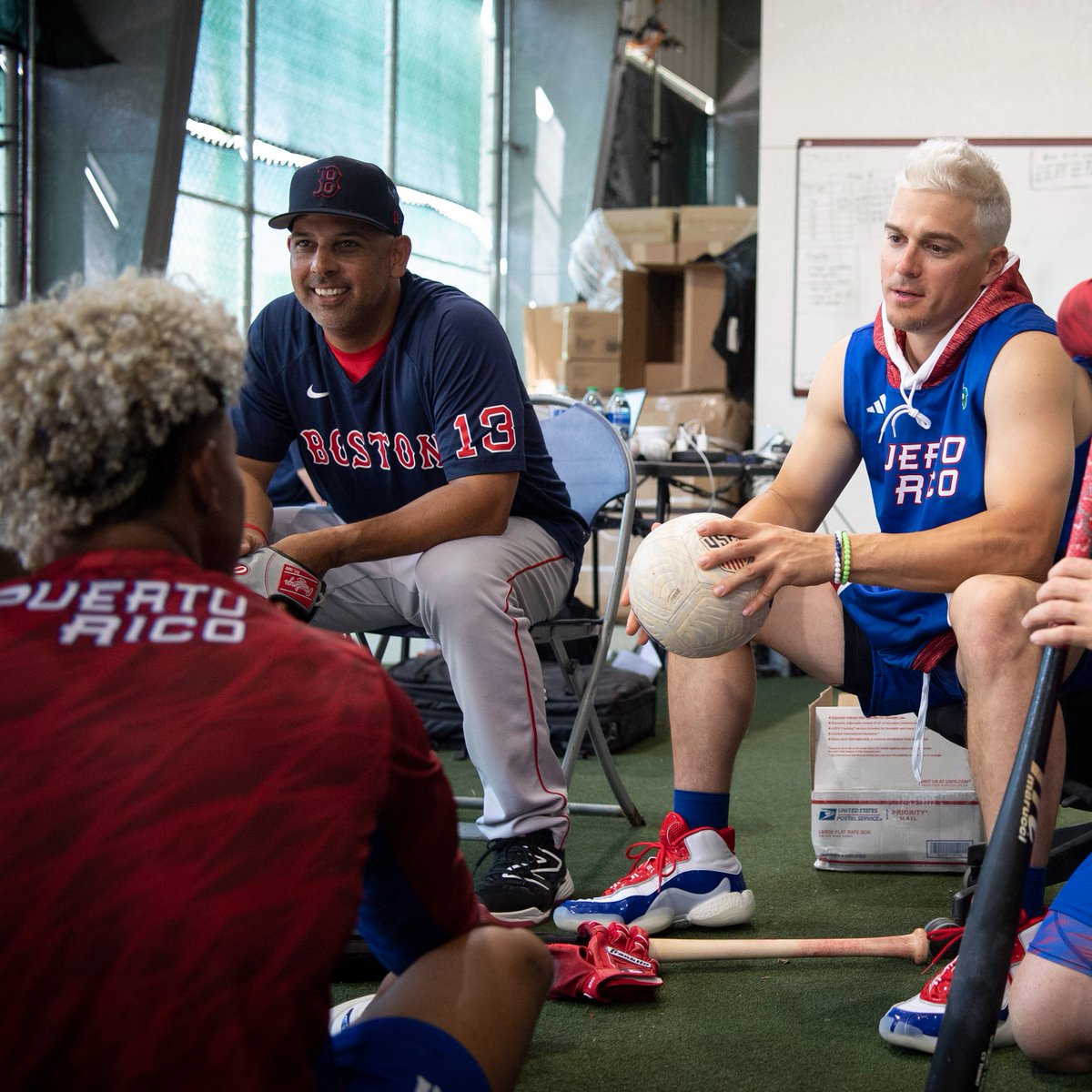 The hair says it all. @kikehndez is WBC ready. 🇵🇷