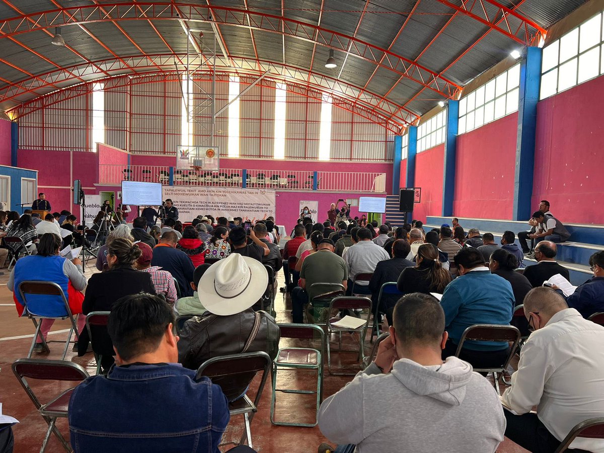 edgargarmendia2's tweet photo. 🗣️#ConsultaIndígena Estamos en #Comaltepec #Zacapoaxtla, para modificar la #Ley, lo primero es escuchar a nuestros pueblos originarios, ellos tienen el derecho de hacer valer su voz, compartir su experiencia y hablar de sus necesidades.
#HacemosCamino https://t.co/VkKdzwqjYw