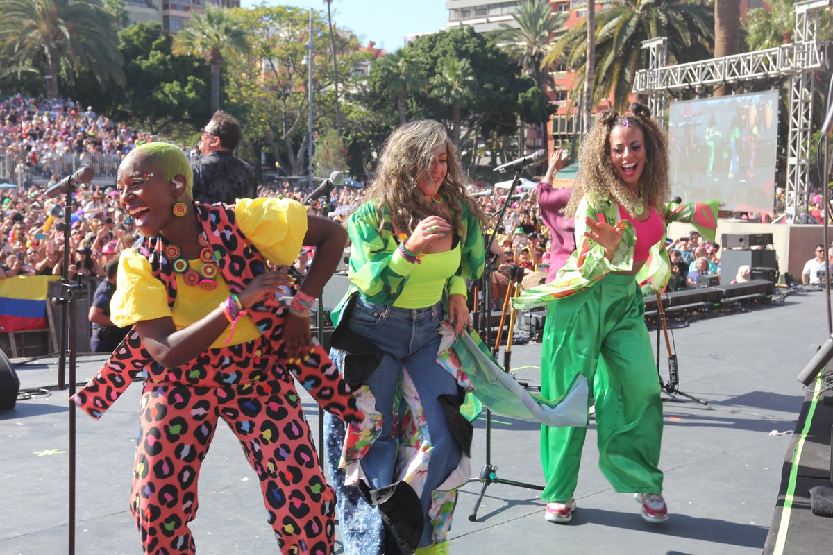 carlosvives's tweet photo. Gracias Canarias por el calor único de su carnaval, la felicidad es compartir nuestra música con ustedes❤️ ¡Ya queremos repetir! https://t.co/JFP9X2kqxZ