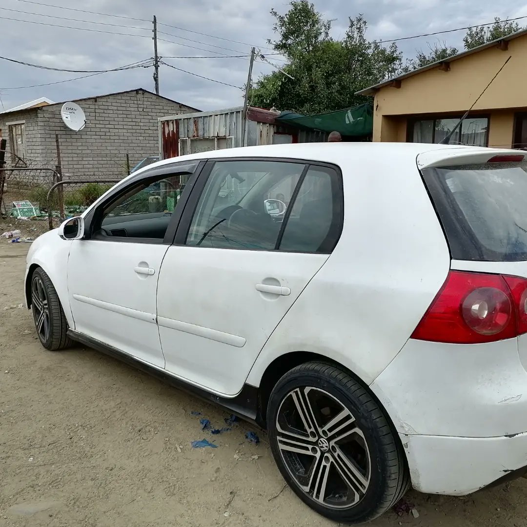 skhumbarez's tweet photo. German car https://t.co/jjd7dXOkvL