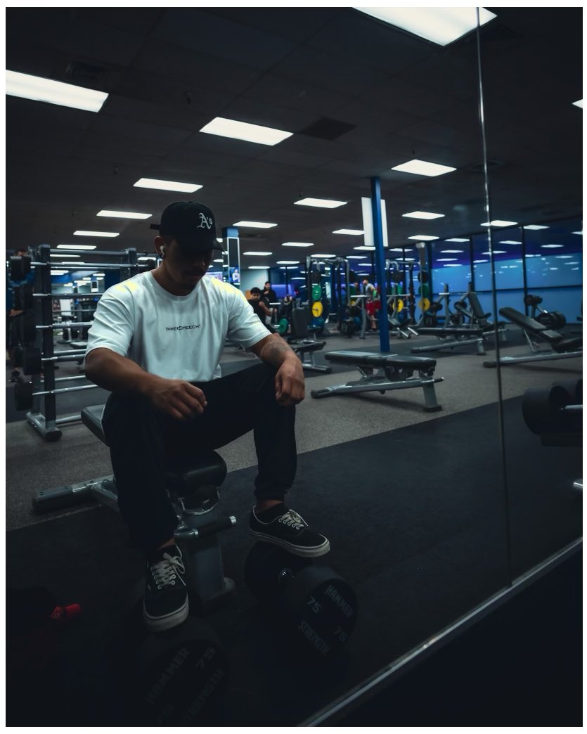 innerspeechbr's tweet photo. Everyday battle ⚔️⚔️

Our first drop will be available this Thursday 3/9 
#Innerspeech #brand #gym #fyp #foryou #foryoupage #streetwear https://t.co/2KK3xGI8vI
