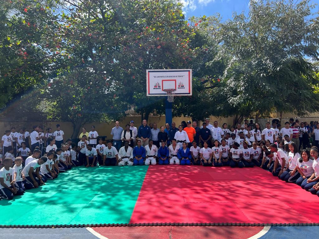 Fedojudo e Inefi realizan exhibición Centro Educativo Unión Panamericana🥋

Más información👇
bit.ly/41S551n

 #judouniversitario #judord #judo #judokas #judoca