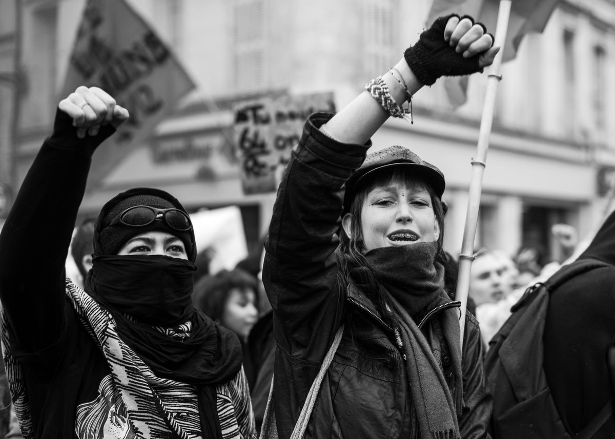PdeChampsPhoto's tweet photo. Manif contre la réforme des retraites. 07/03/23. Angoulême, France. #manifestation #ReformeDesRetraites #France #angouleme #septmars https://t.co/WgGeAFJtjS