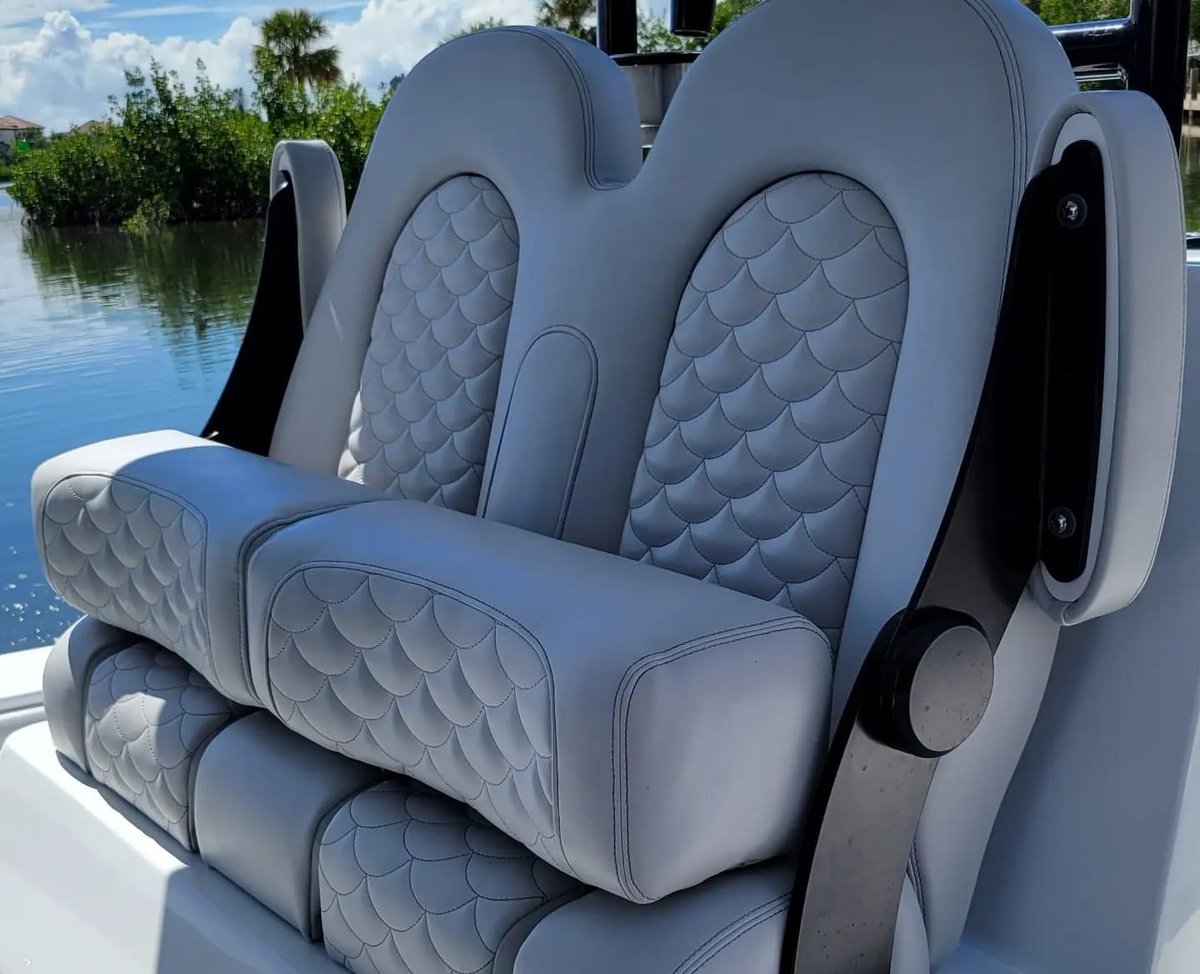 taco_marine's tweet photo. Proudly made in the USA.🇺🇸 Our Largo, Florida TACO Seating team made this custom helm bench for #androsboats on their new 32. It features a double bolster, custom fish scale quilting and black powder coated armrests. #tacoseating
#tacomarine #androsboats #madeintheusa https://t.co/Q4MTX1gTmt