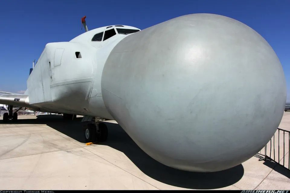 HarriJ23's tweet image. My favourite kinda planes are those that enter the Big Ass Nose competition