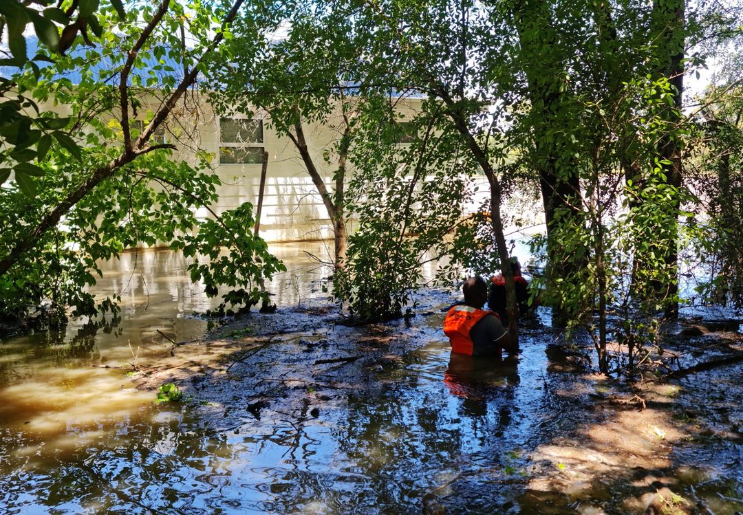 LiquidLiving's tweet photo. From hectic #Vaalfloods2023 to no water, its safe to say its been a challenging 3 weeks. 
Happy to let everyone know, things at the Vaal have returned to normal and we are cruising again 💪
We hope to see our shipmates for some 'after the flood' partying
 #liquidlounge #vaalriver https://t.co/qSSj7PEj3S