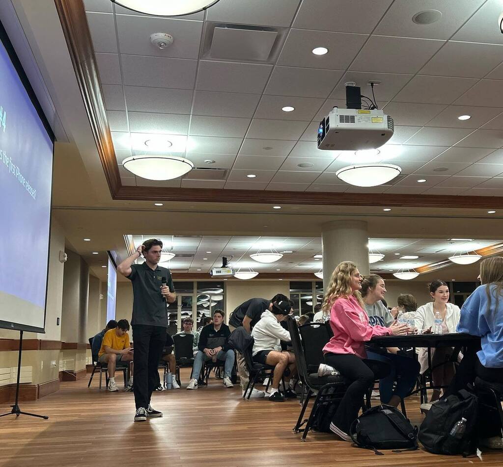 We kicked off War of the Roses last night with Trivia!

The seven sororities did a great job competing in our first year hosting this event. 

Also, reminder that Coin Wars runs through Wednesday so keep bringing your spare change to Speaker’s Circle! instagr.am/p/CpfcrYXurv0/