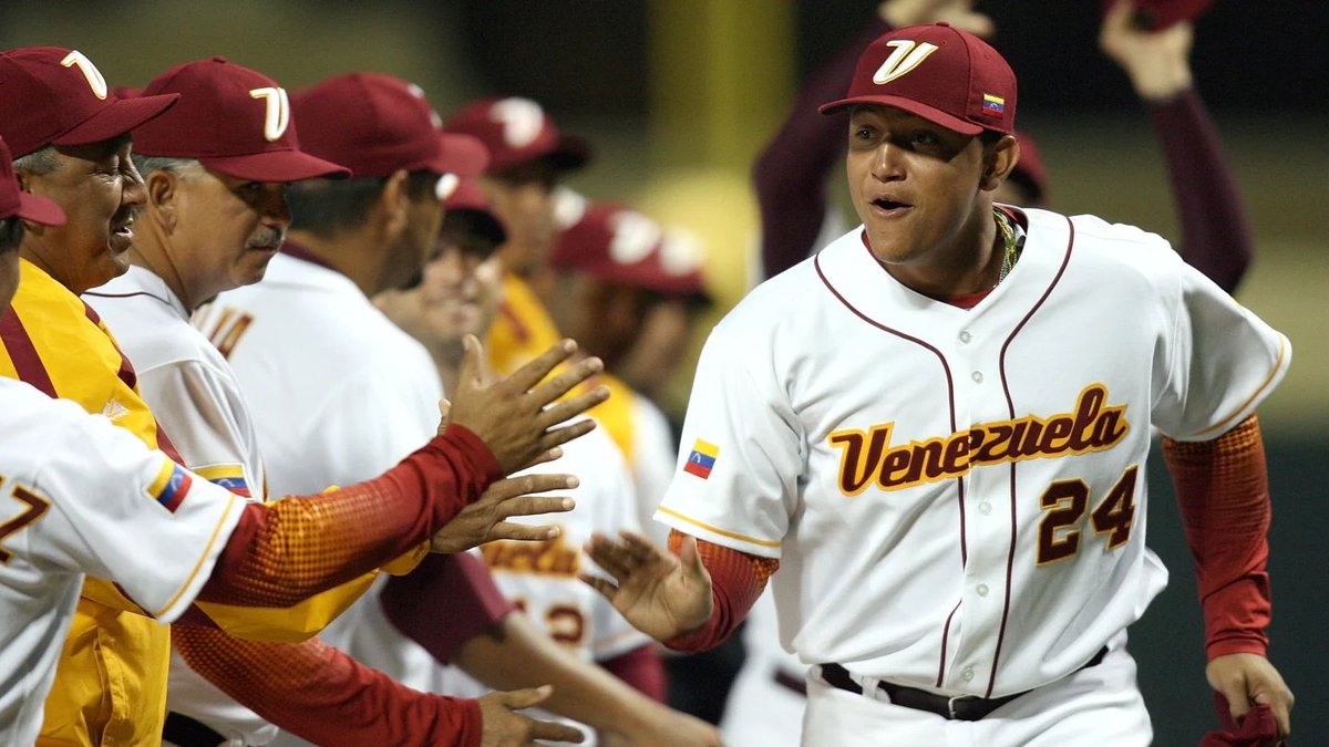 El 8 de Marzo de 2006 La Selección Nacional de Venezuela conquista su primer triunfo y  propina su primer blanqueo en la historia del Clásico Mundial de Béisbol #WBC , derrotando a la selección de Italia 6 - 0.
Freddy Garcia fue el pitcher ganador y Miguel Cabrera dio HR