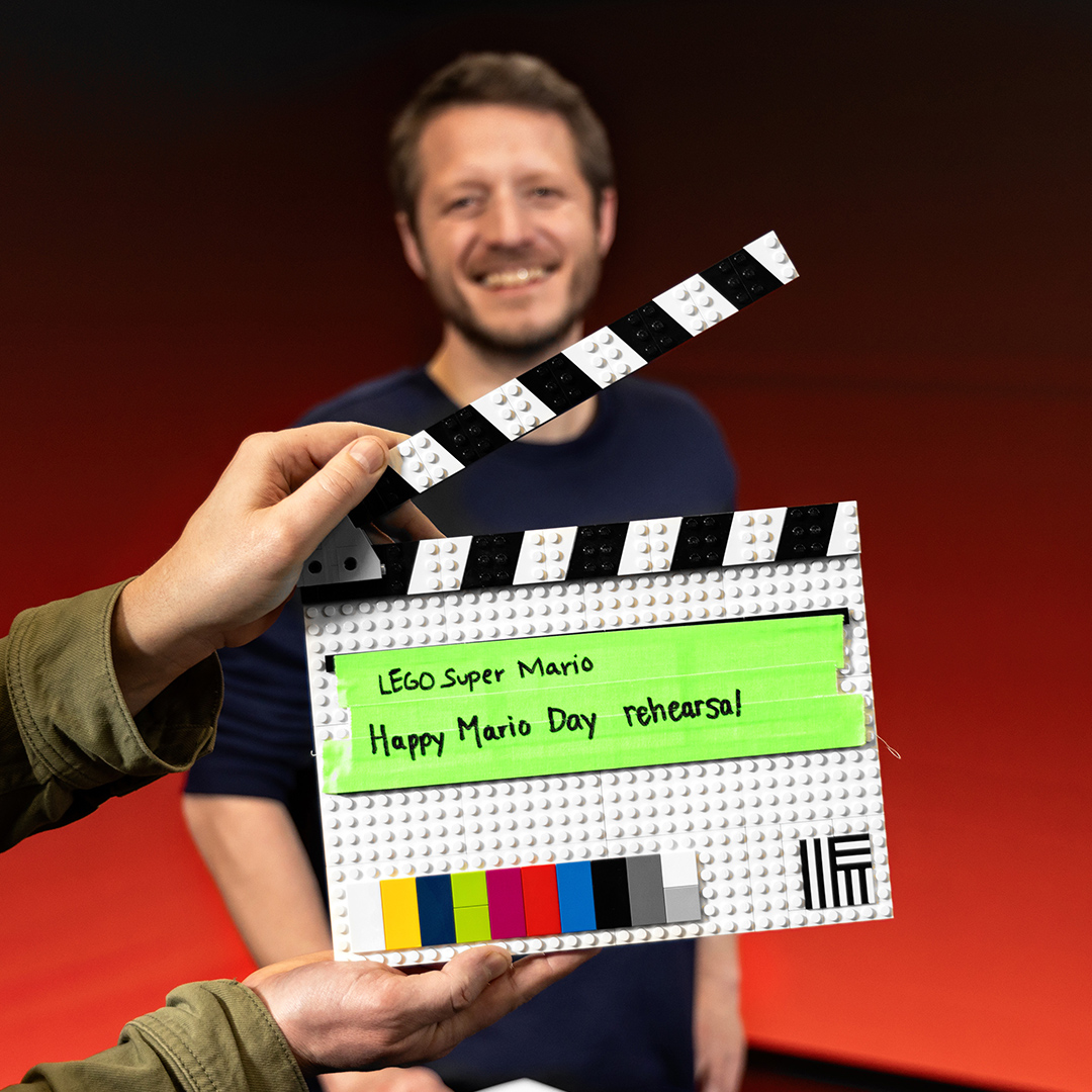 LEGO_Group's tweet image. Prepping Sr. Designer Didier for our LEGO Super Mario™ YouTube Premiere. He’s got big news to share with you... Tune in on March 10!

#LEGOSuperMario #MAR10Day