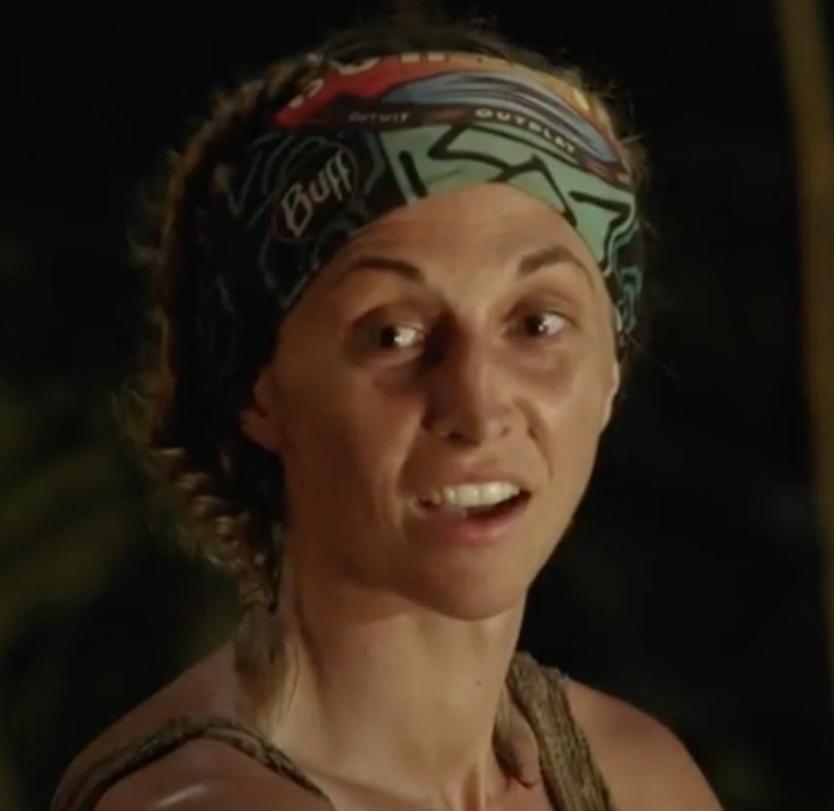 AMikeBloomType's tweet photo. #SurvivorAU
Corporate wants you to find the difference between these two photos https://t.co/wXnGfKPBN1