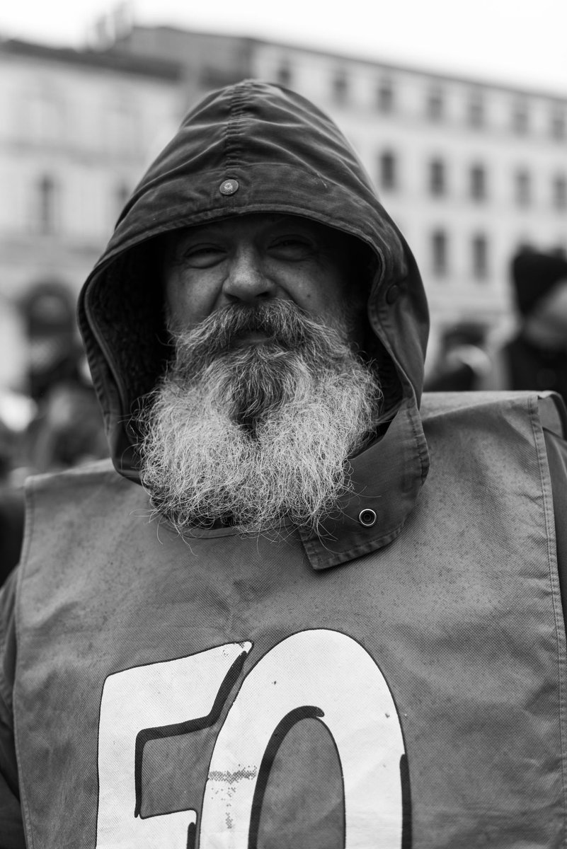 PdeChampsPhoto's tweet photo. Manif contre la réforme des retraites. 07/03/23. Angoulême, France. #manif7mars #manifestation #ReformeDesRetraites #retraite #angouleme #France #charente https://t.co/FpcD5ghsZ5