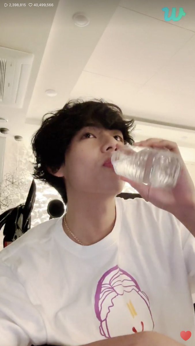 ไลฟ์นี้น้อนแทมาเพื่อเฉลยว่าผมเทาไม่มีอยู่จริง 😭😭😭😭 #KimTaehyung #BTSV