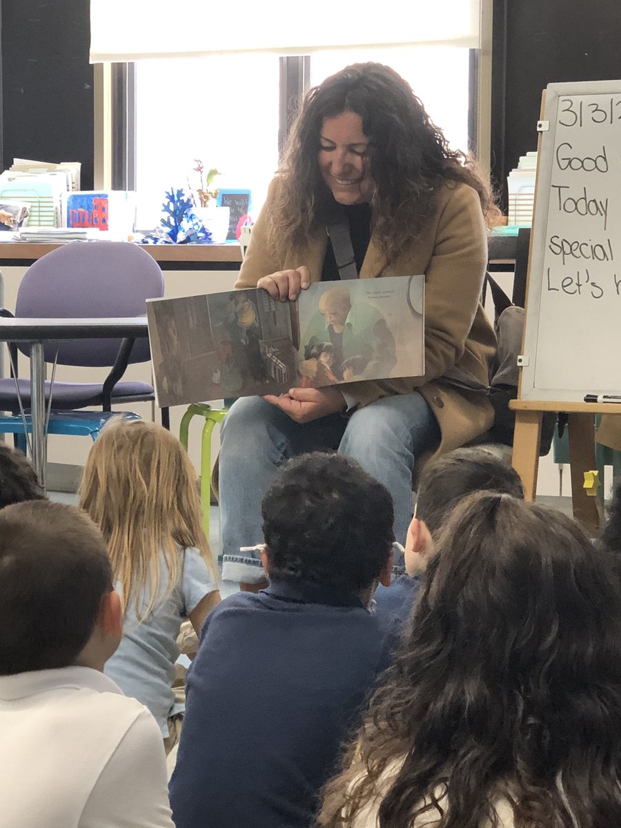 Doran_MsV's tweet photo. Enjoying our guest readers and learning about our community with Ms. Costa and Mrs. Picard. Thank you for visiting! @frps_Doran @FRPSsupt #literacy #DoranLove https://t.co/NocuWaEJ7u